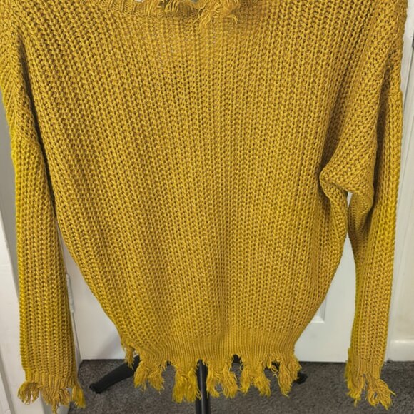 Fashion Nova Sweater - Picture 4 of 6